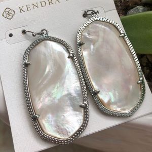 Kendra Scott Danielle earrings in Mother of Pearl